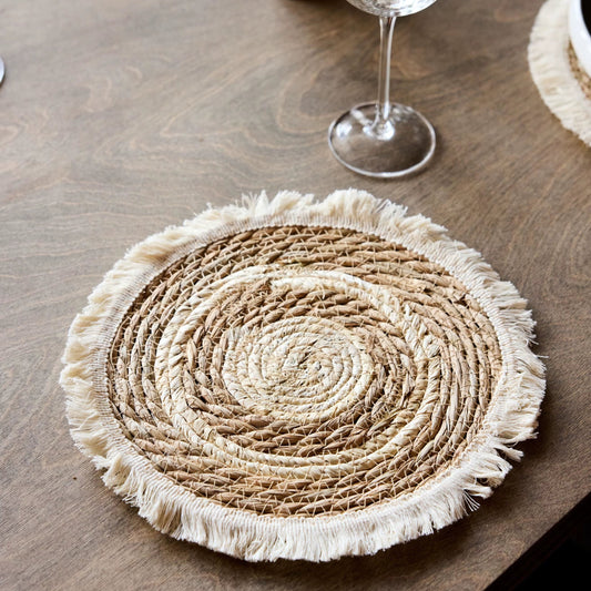 Napperons ronds en rotin – Tissés à la main 🧺 | Lot de 6 pièces ✨