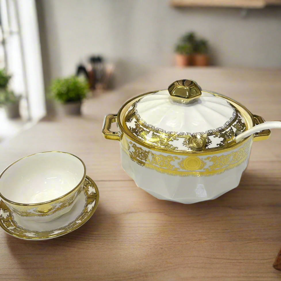 Service de Table en Porcelaine Dorée – Élégance & Raffinement 🌟