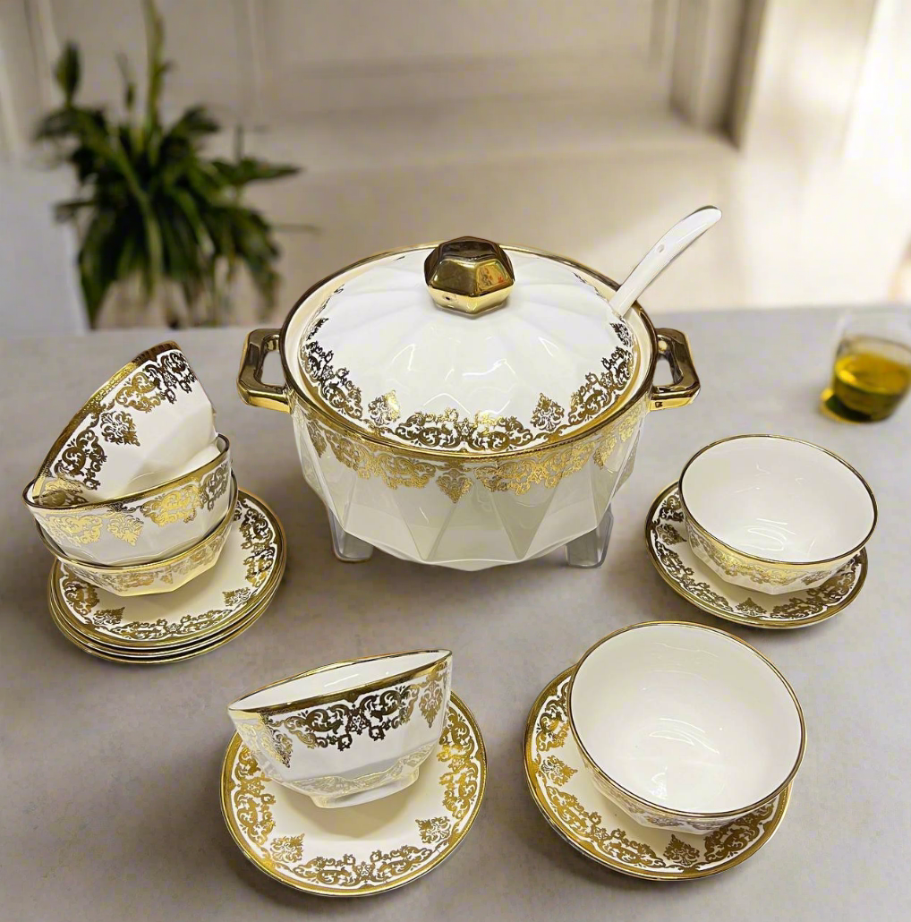 Service de Table en Porcelaine Dorée – Élégance & Raffinement 🌟