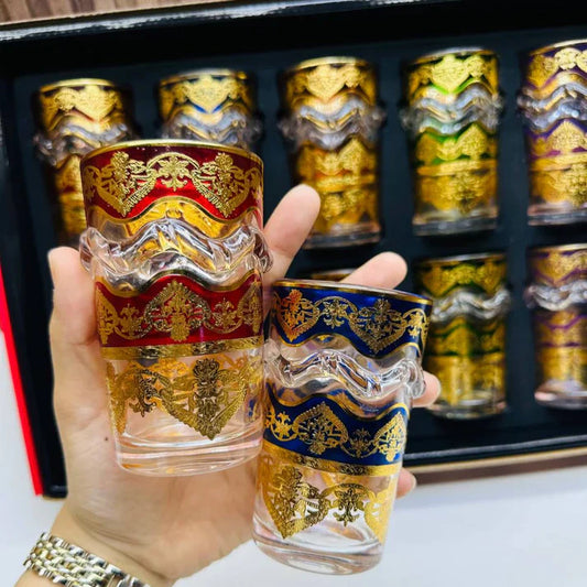12 Verres Marocains Traditionnels – Motifs Dorés et Couleurs Vibrantes