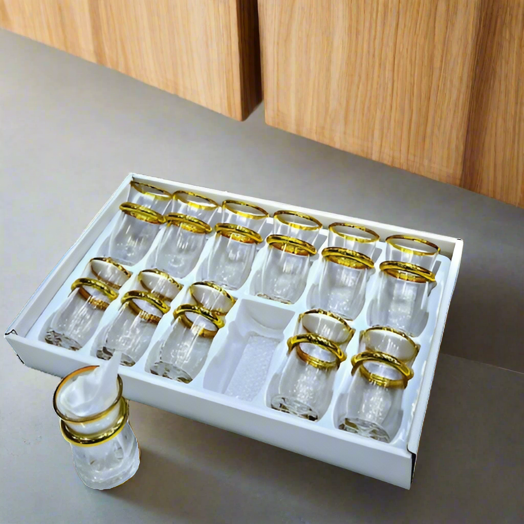 Set de 12 Verres à Thé en Verre avec Bordures Dorées