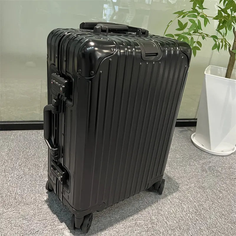 Valise Cabine Rigide en Aluminium – Design Premium et Sécurité Renforcée