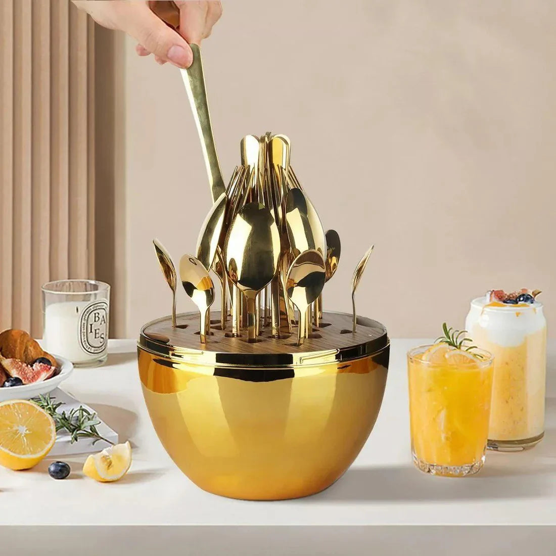 Service de Table Élégance Dorée – 24 Pièces